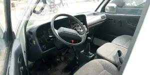 Toyota HiAce 2003 White