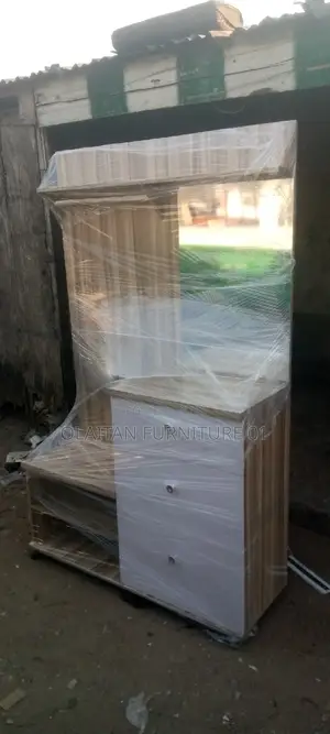 Dressing Table +Hanging Space+ Shoe Rack Space