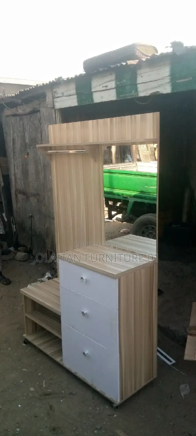 Dressing Table +Hanging Space+ Shoe Rack Space