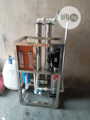 2 Membrane Osmosis Machines R O 500 Liters Per Hour