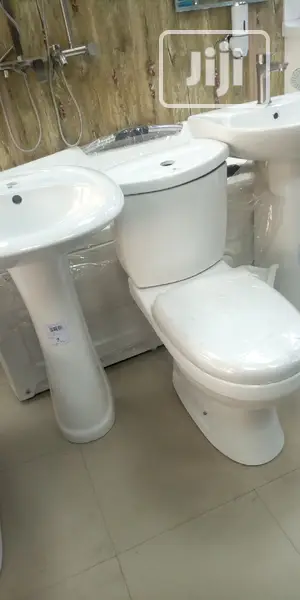 WC With The Wash Hand Basin And Pedestal
