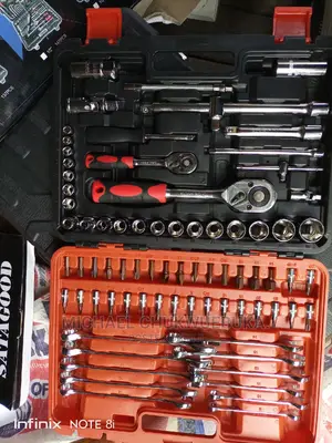 78 PCS 1⁄2 1⁄4 Drive Sockets Set With Combination Spanners