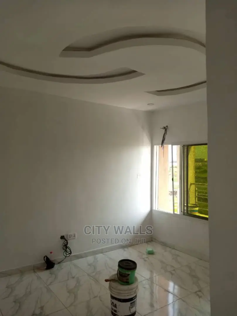 1bdrm Room & Parlour in Chevron for rent