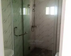 1bdrm Room & Parlour in Chevron for rent