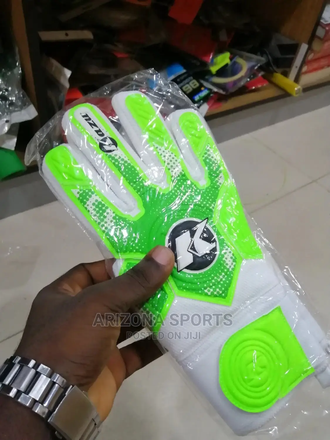 Goalkeeper Gloves (6)