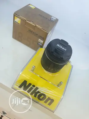 Nikon Af-S Dx Nikkor 18-55mm F/3.5-5.6 G VR Ii Lens