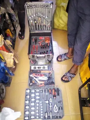 4 Steps Tools Box