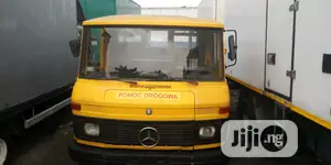Mercedes 608 Truck Pickup