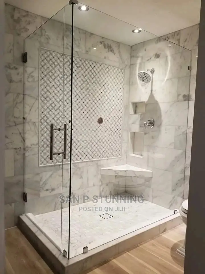 Classical Shower Cubicle