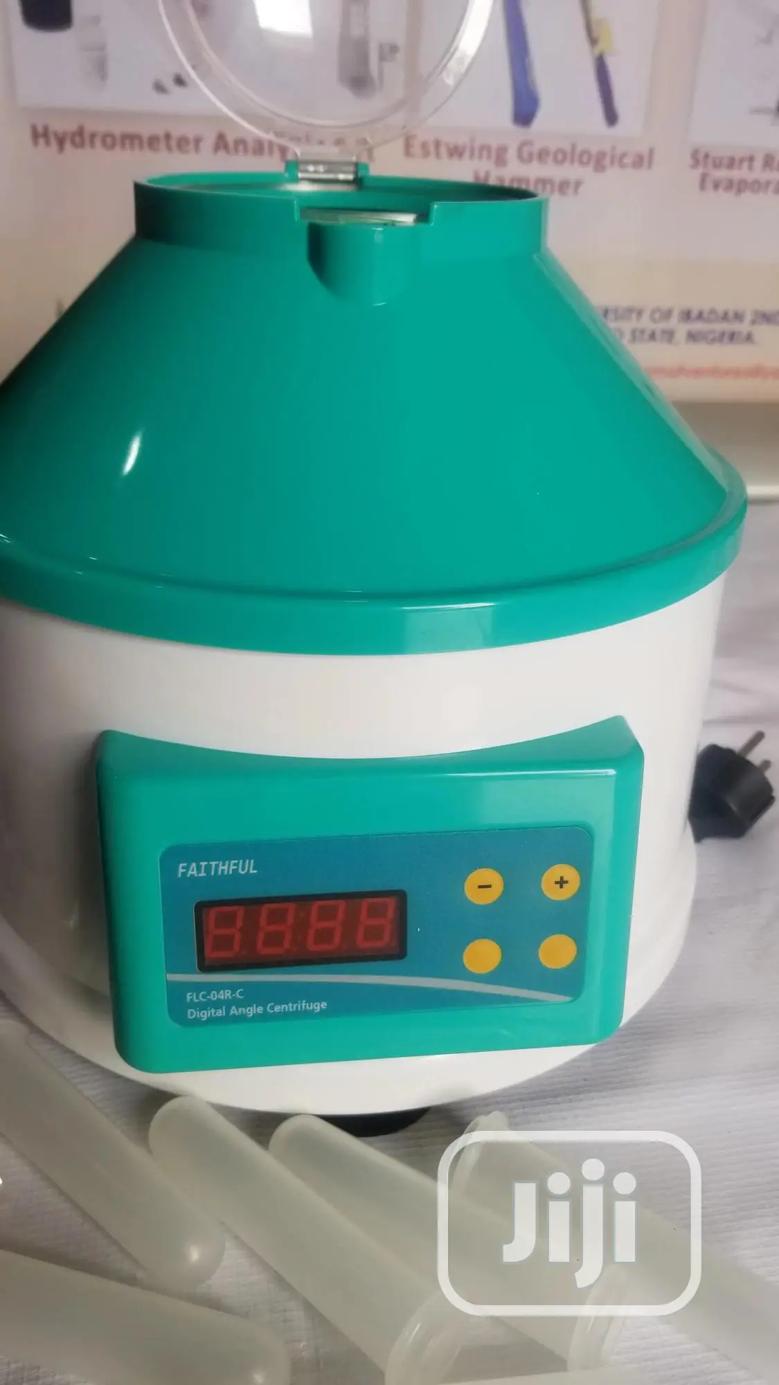 Digital Centrifuge (6x15ml)