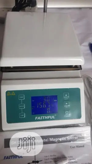 Digital Hot Plate With Magnetic Stirrer
