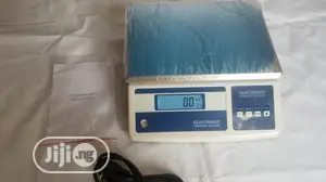 Electronic Weighing Balance (5100g X 0.1g)