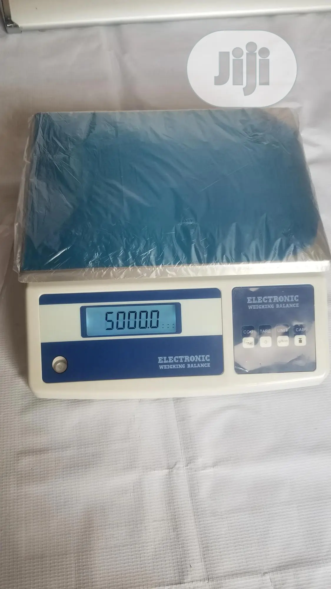 Electronic Weighing Balance (5100g X 0.1g)