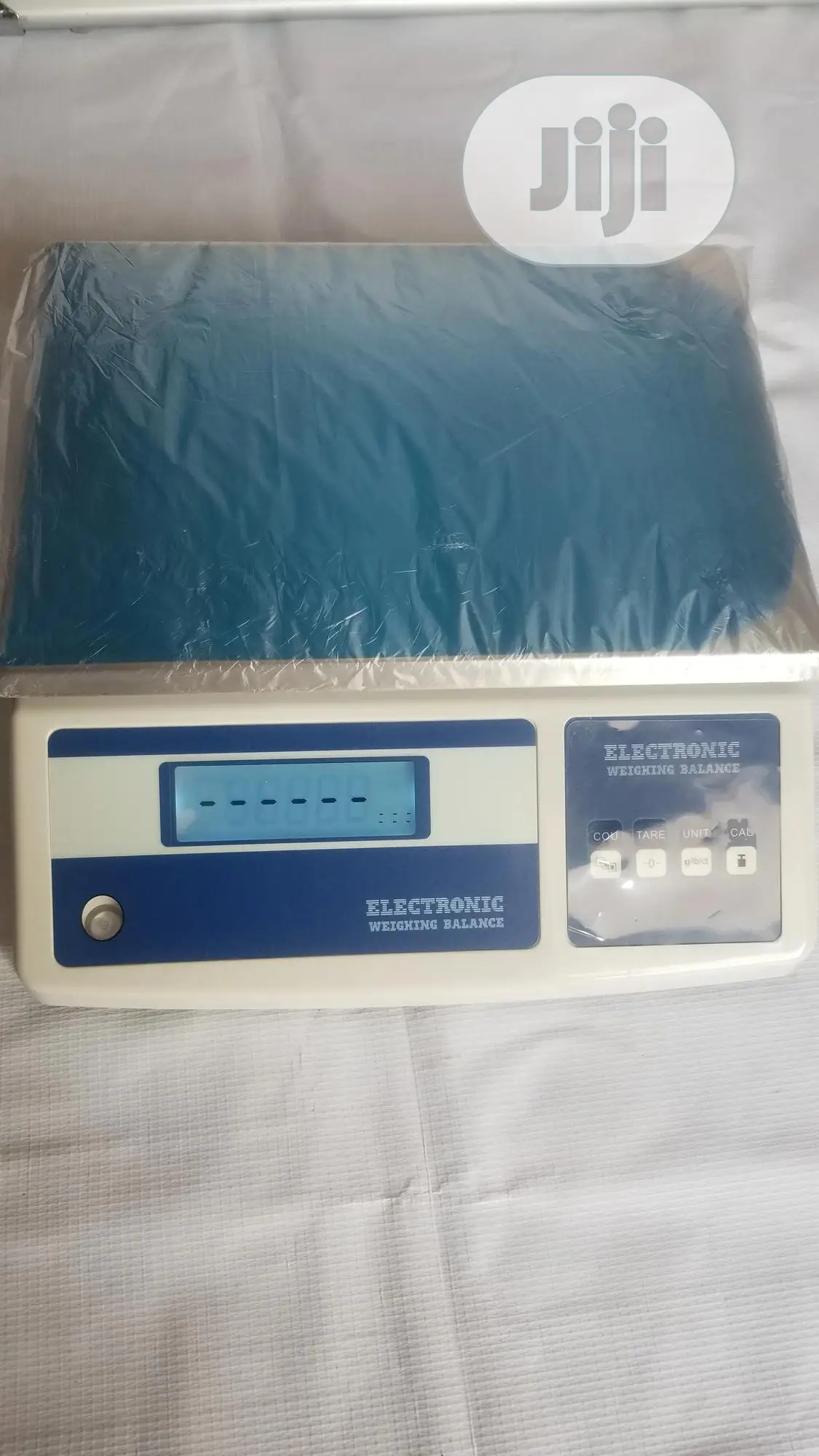 Electronic Weighing Balance (5100g X 0.1g)