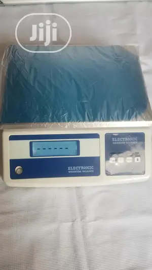 Electronic Weighing Balance (5100g X 0.1g)