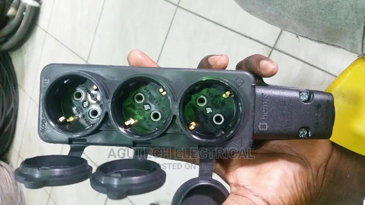 16A 2pin 3way Socket