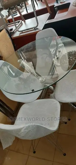 Exquisite Dinning Set With Four Chairs