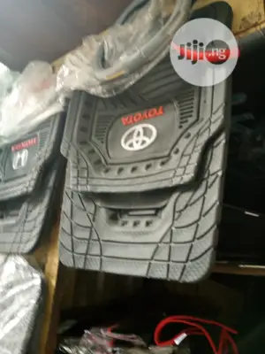 Foot Mat for Your Car of All Type