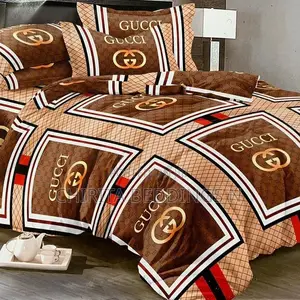 Bedsheet(6x6) and Pillow Cases(4)