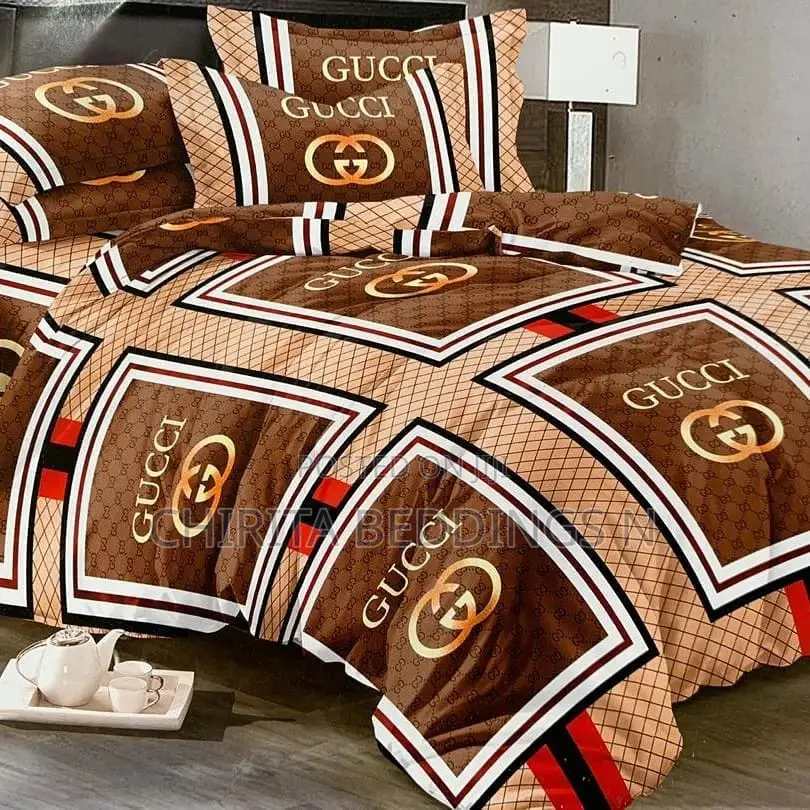 Bedsheet(6x6) and Pillow Cases(4)