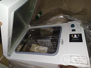 Laboratory Oven