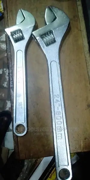 24" Adjustable Spanner