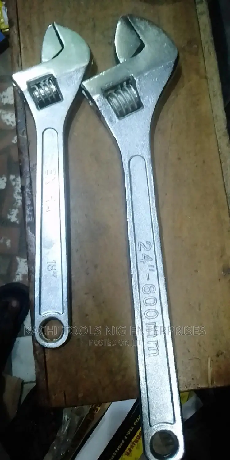 24" Adjustable Spanner
