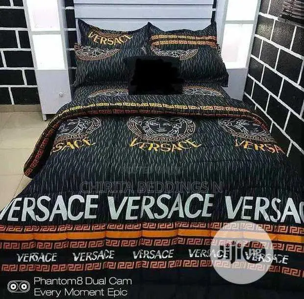 Hotel Bedspread And Duvet