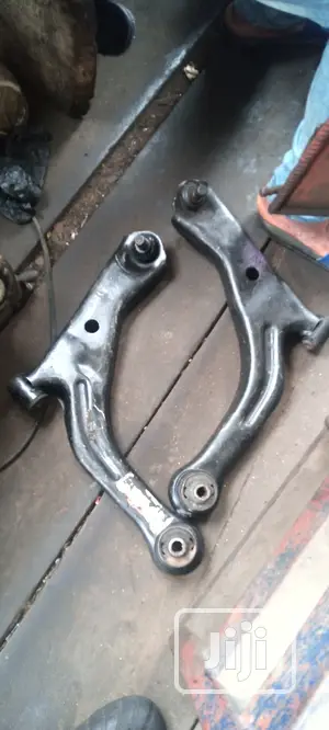 Ford Escape Lower Arm/Mazda Tribute/Mercury Mariner