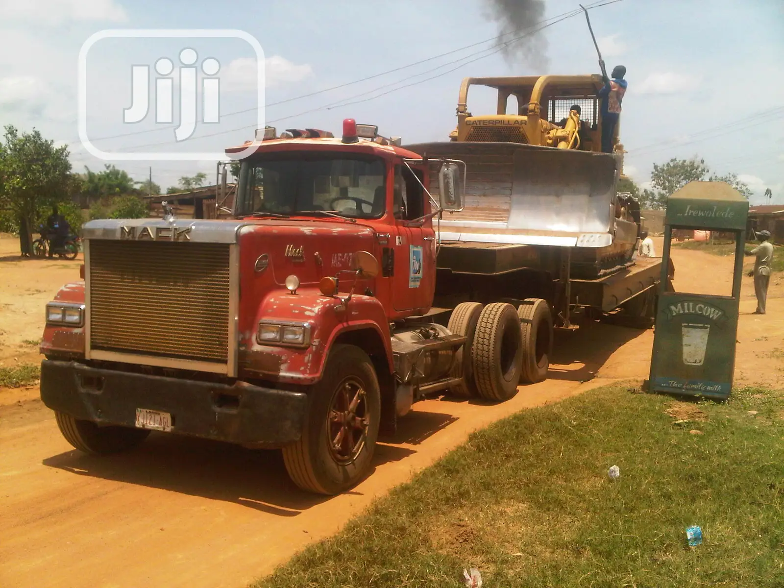 Low Loader Trailer Service
