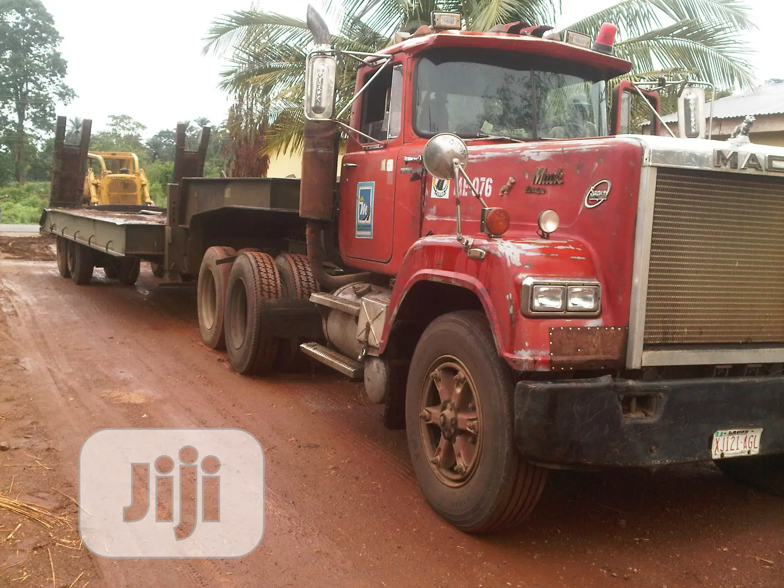 Low Loader Trailer Service