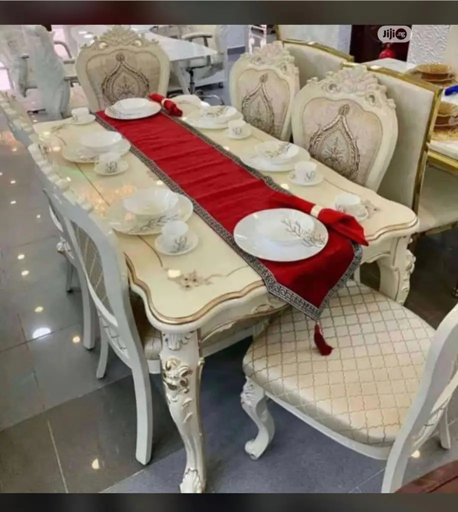 Royal Dining Set