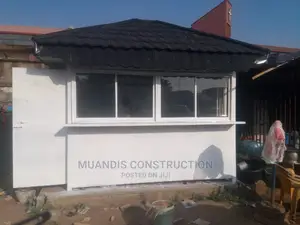Gerald Roofed Containers