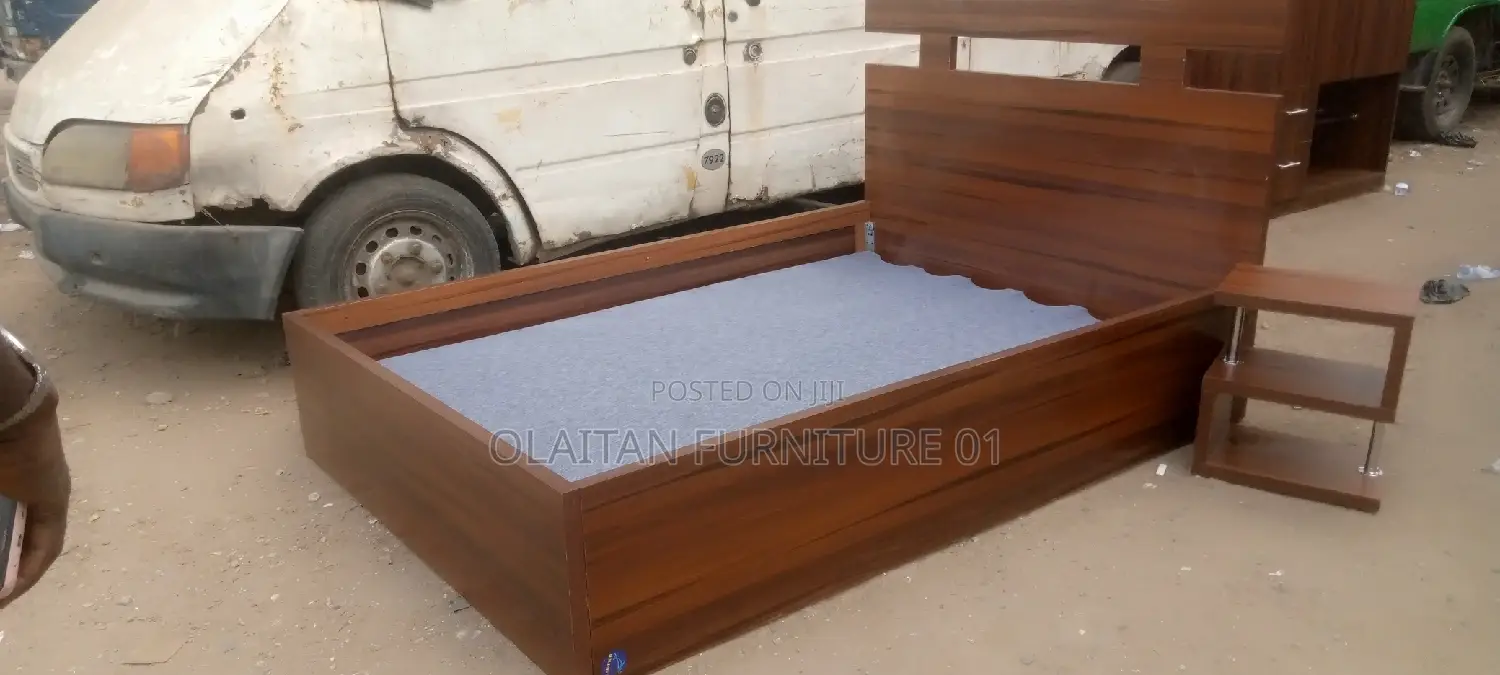 4.6 /6feet Bedframe