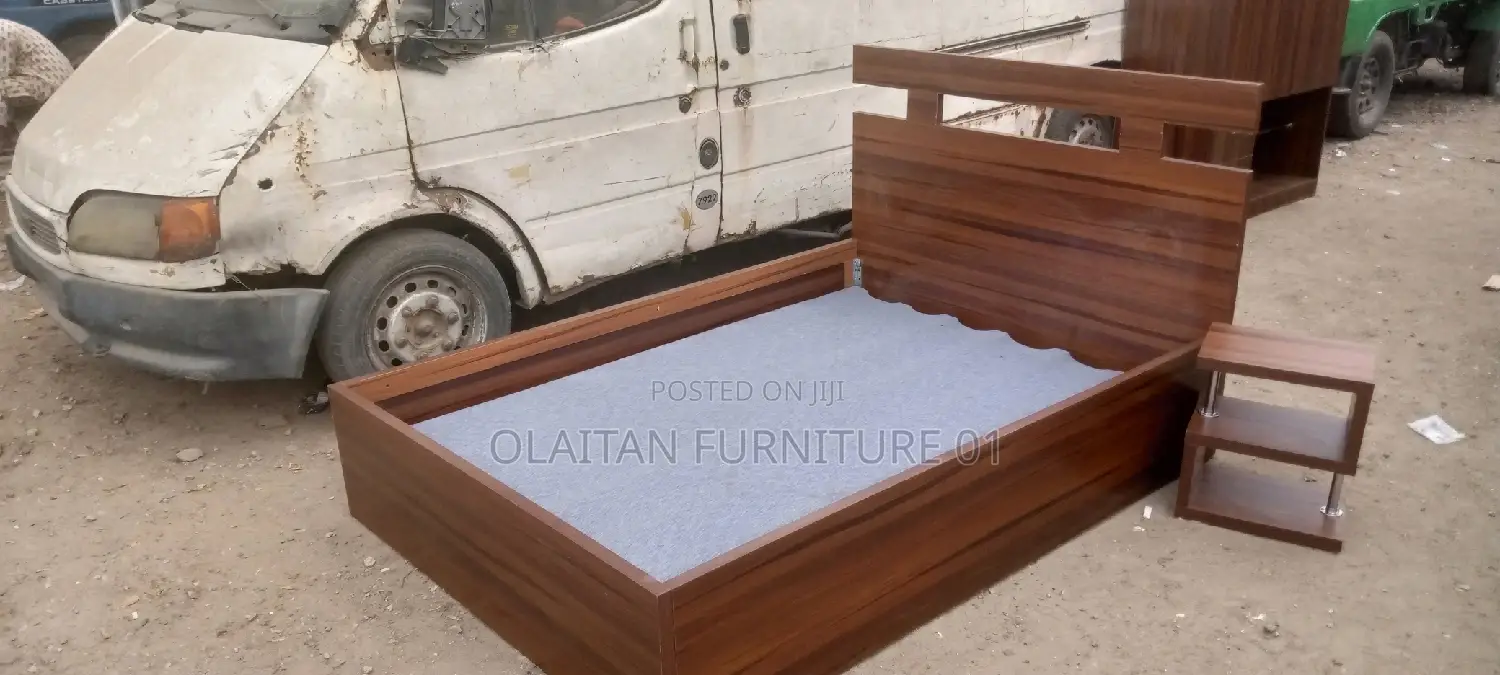 4.6 /6feet Bedframe