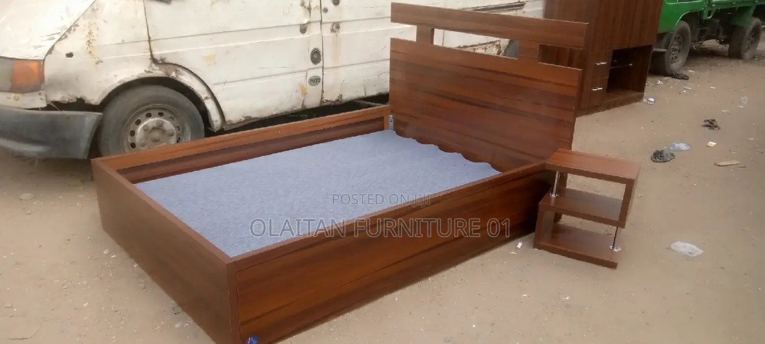 4.6 /6feet Bedframe