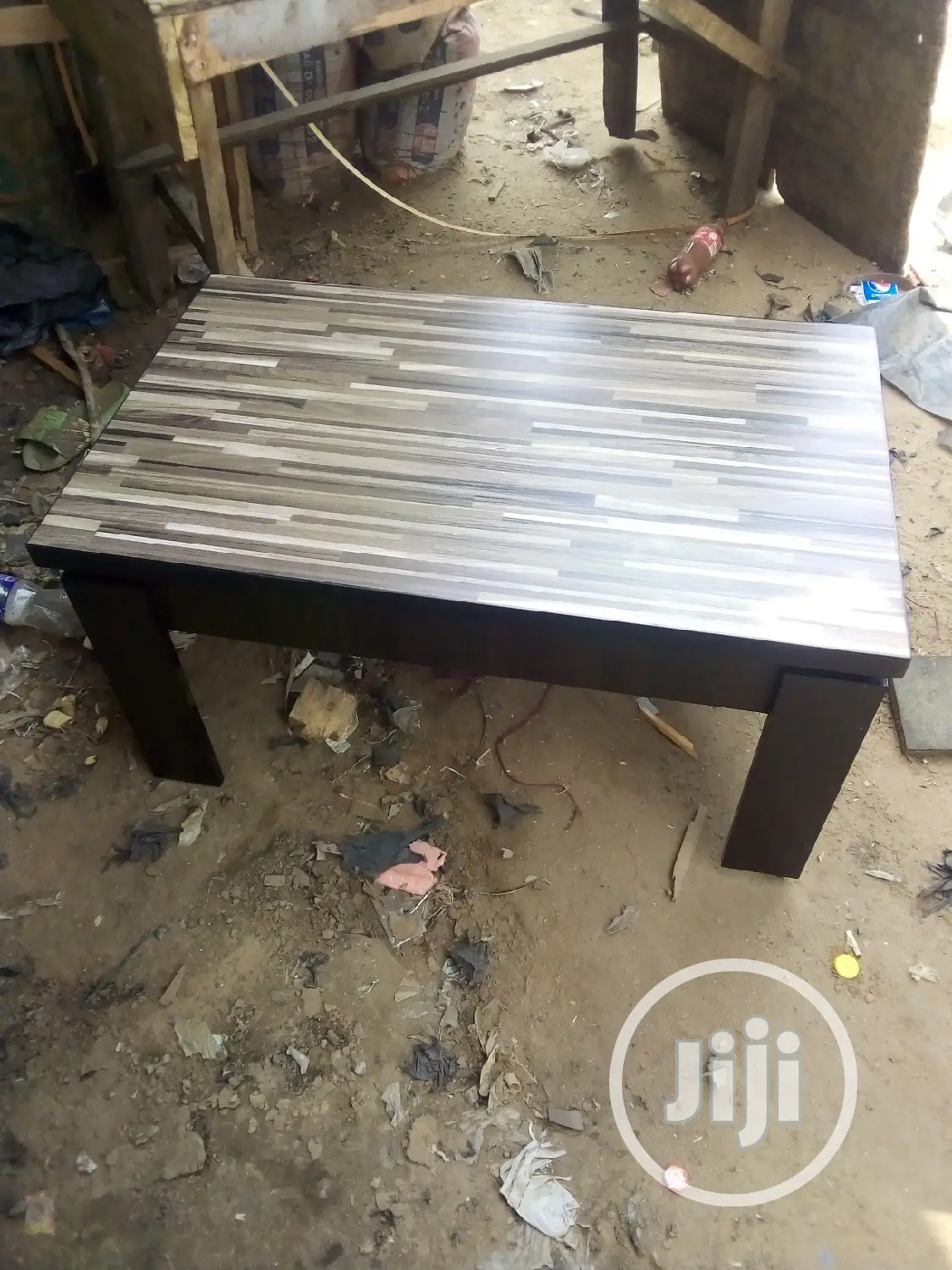 Centres Table
