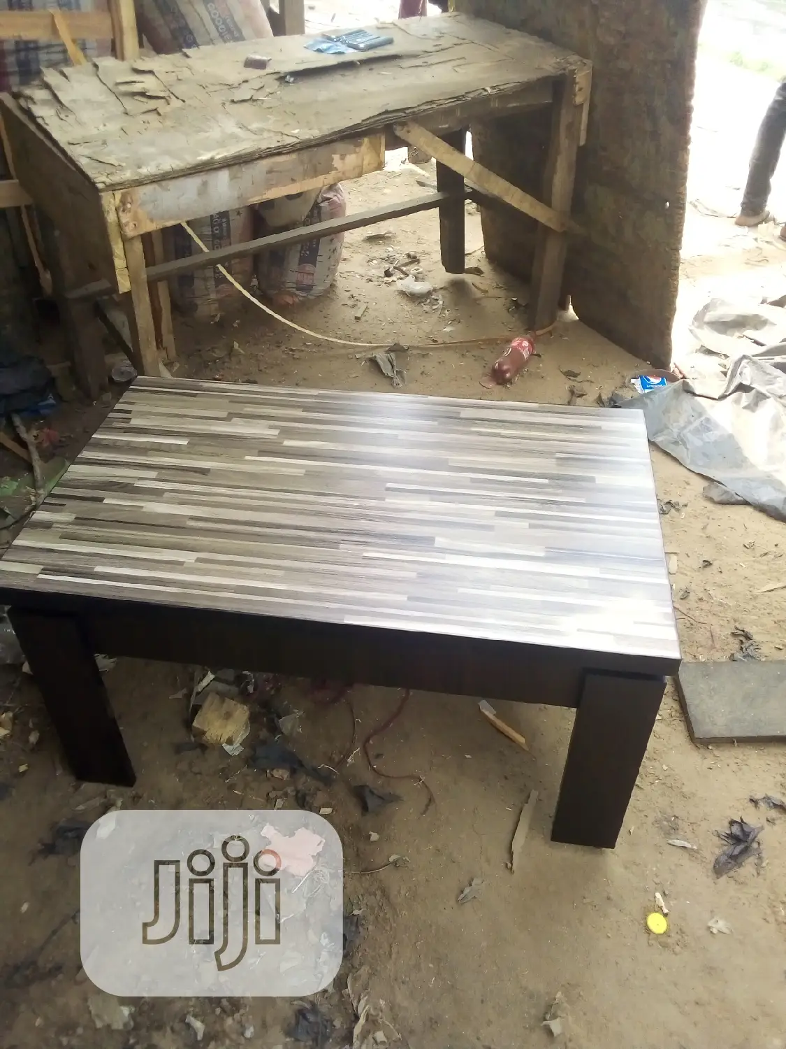 Centres Table