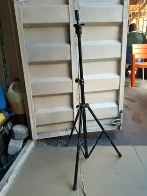 Small Size Tripod Stand for Wigs