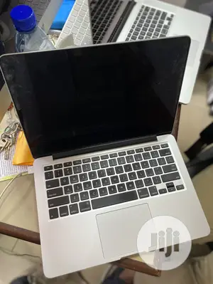 Laptop Apple MacBook Pro 8GB Intel Core i5 SSD 256GB