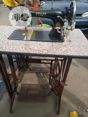 Pfaff Domestic Straight Sewing Machine
