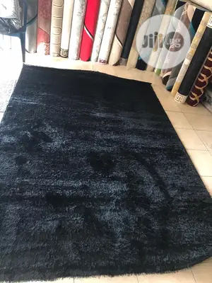7/10 Plain Black Soft Shaggy Center Rugs