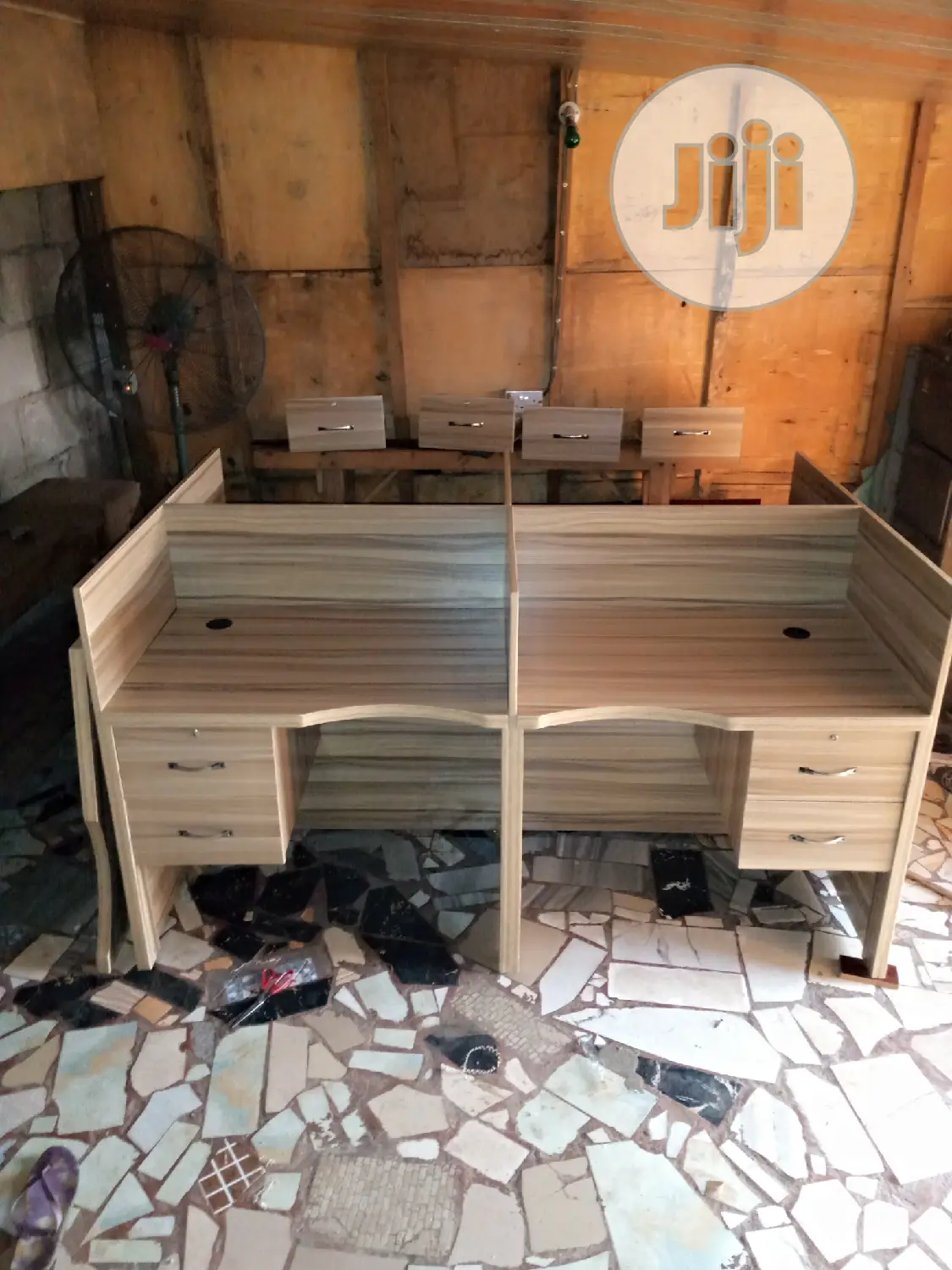 Office Workstation by Four People