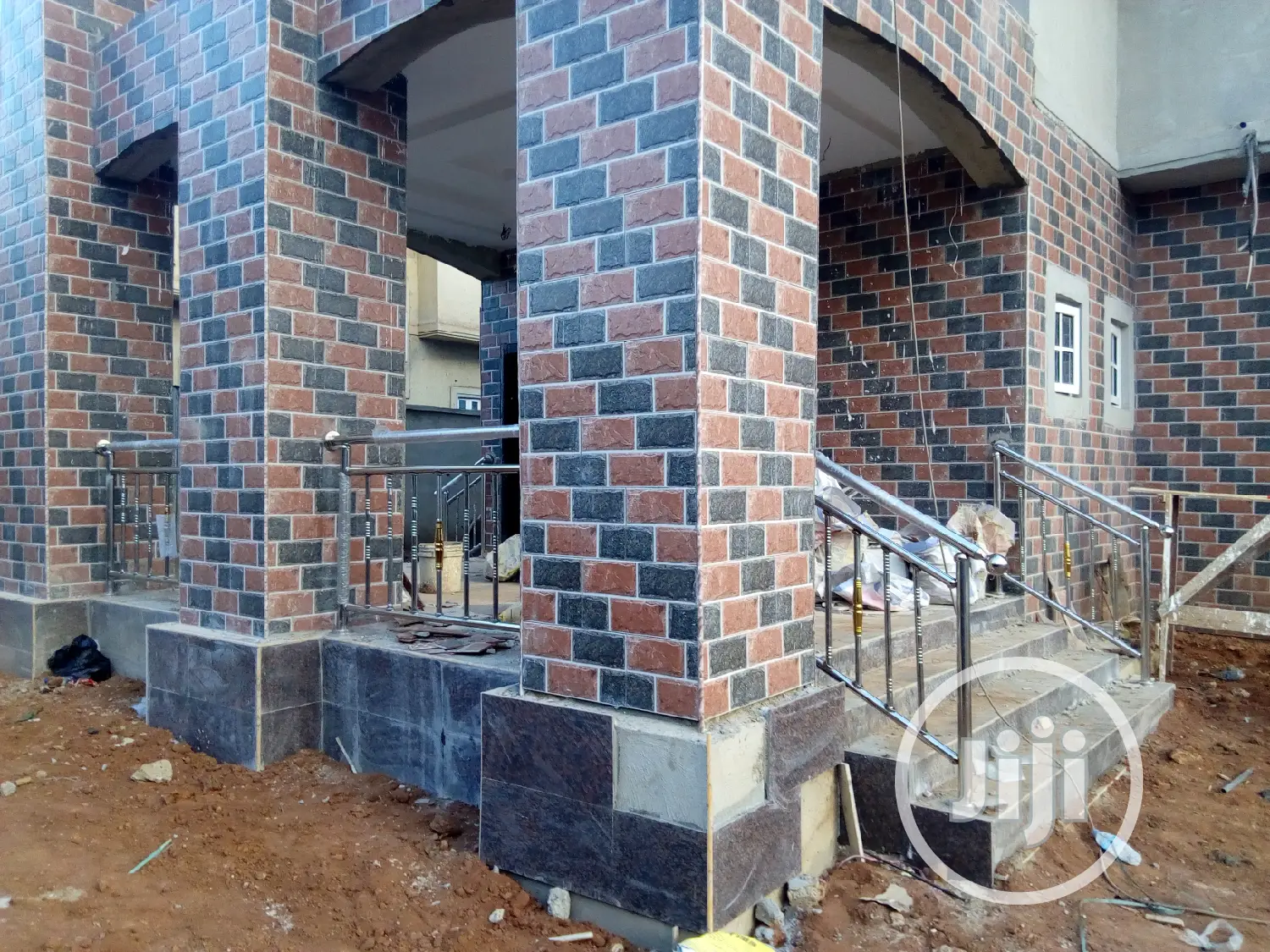 Stainless Handrail With Design Pipes