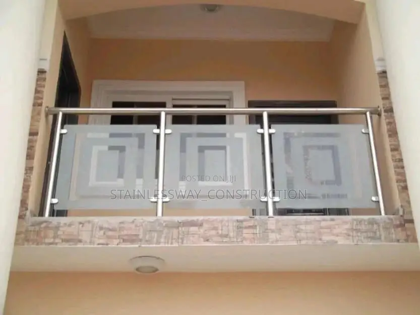Glass With Burder Line