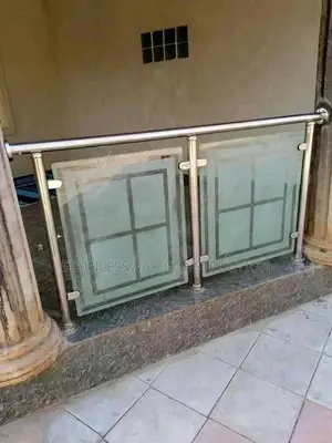 Glass With Burder Line