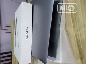 Laptop Apple MacBook Pro 2020 8GB Intel Core I5 SSD 256GB
