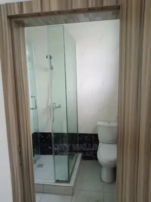 4bdrm Duplex in Chevron for rent