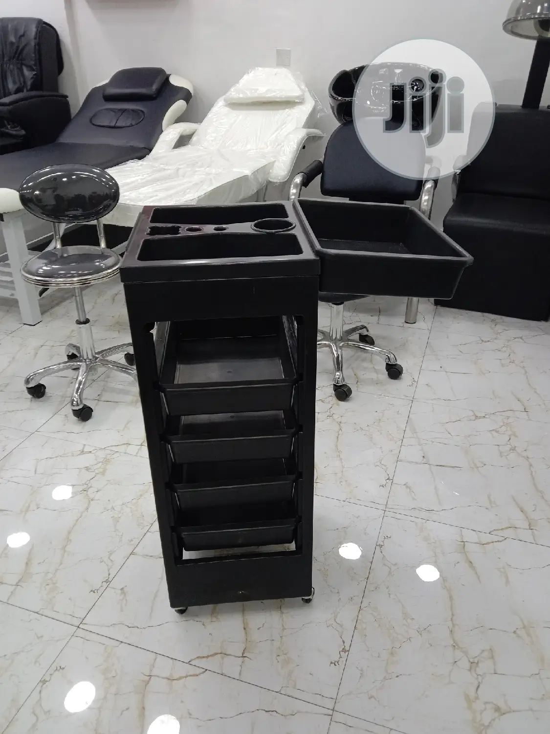 Mobile Plastic Trolley