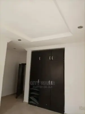 Fully Detached 3bedrooms Duplex